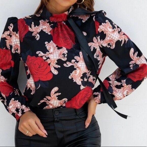 Delilah Wear0 Tops - Floral print long sleeve top